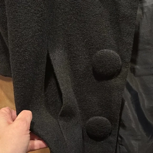 Vintage style black coat - Picture 7 of 11